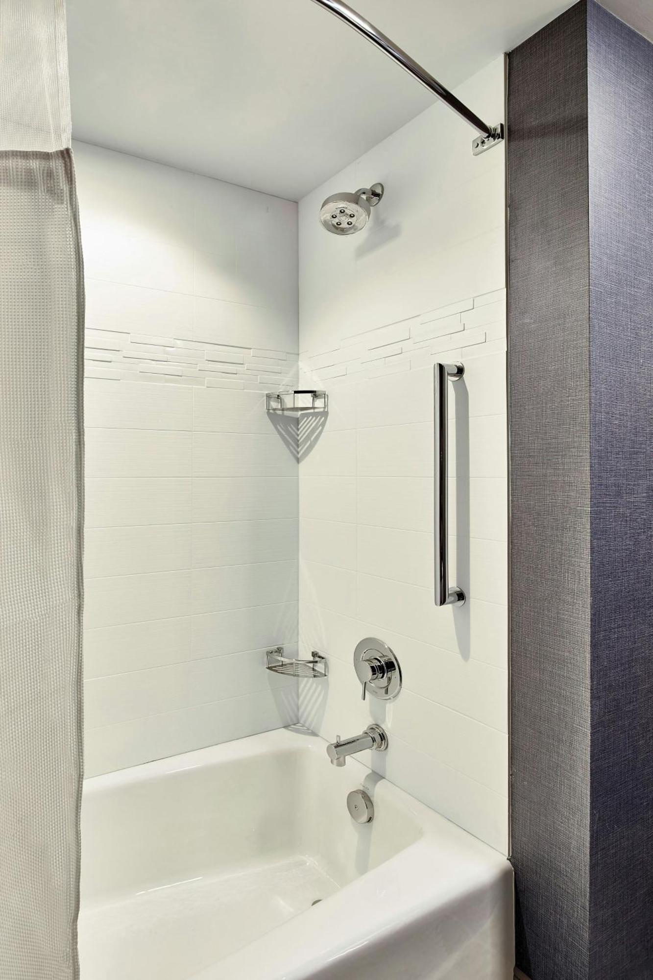 By Marriott University Circle/medical Center 3*